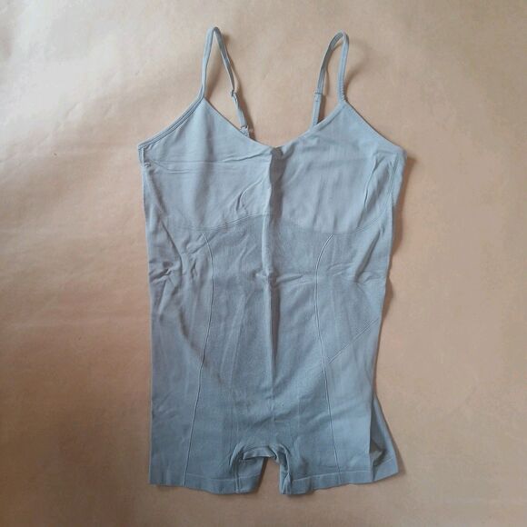 Colsie Body Suit Women's XL Gray Athleisure Basic Spaghetti Strap Compression - Picture 1 of 7